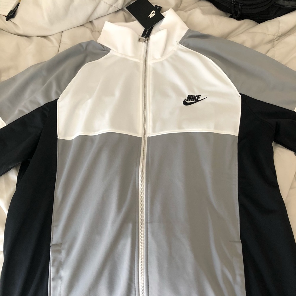 NIKE MENS JACKET